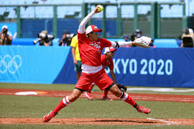 Softball, a variant of baseball and a popular participant sport, particularly in the united states. Lu4hoardr2xz5m
