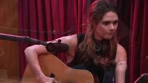 Honey Honey Performs Suzanne's Song "Ghost in My Bed"