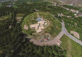 İlk defa köylüler tarafından bulanan (1894) höyükte l. Bjd2yhkl0s9rvm