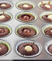 Lindor Milk Chocolate Cupcakes With Chocolate Buttercream Lindt Chocolate Recipes Lindt Recipes Cupcake Recipes Chocolate