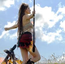 Hummingbirds & butterflies love the fragrant cream. The Wicker Tree Picks Up Distributor Could Be Released By The End Of The Year Horror Cult Films