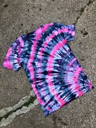 Black Blue And Purple Tie Dye Excited To Share The Latest Addition To My Etsy Shop Women S V Neck Black Magenta Ice Dye Tie Dye Tee 25 Fr Tie Dye Patterns Diy Tie Dye Outfits Tie Dye