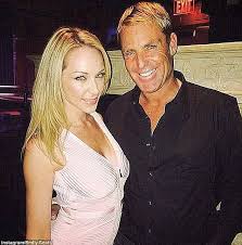 Simone callahan is never one to shy away from showing off her sensational physique. Shane Warne Claims He Has Had One Date In Three Years Express Digest