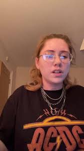 Hi everyone! I've been extremely quiet lately but I'm back to announce the  release of my cover of Eilidh Patterson's gorgeous song, “Do I Ever Cross  Your Mind”. I'd like to thank