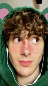 Georgie Lawson's Instagram, Twitter & Facebook