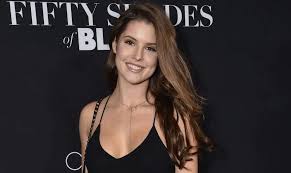 Amanda cerny is an influencer with more than 25 million followers on instagram. Amanda Cerny Net Worth 2021 Age Height Weight Boyfriend Dating Bio Wiki Wealthy Persons