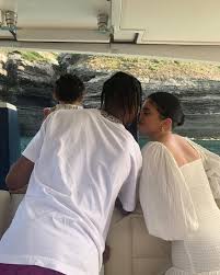 La magnate de los cosméticos aún no ha confirmado la noticia por sí misma. Paren Todo Kylie Jenner Confirma Su Segundo Embarazo Con Travis Scott