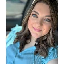 Andrea Snapp's Instagram, Twitter & Facebook