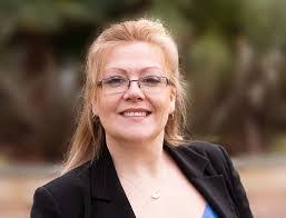 Samantha Flack's Instagram, Twitter & Facebook