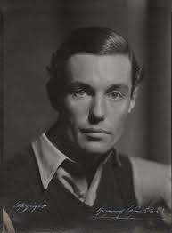 Photographic holdings: Albums 229-282