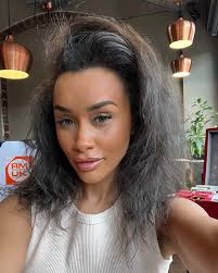 Blondie for Summer 😍🫶💇🏽‍♀️ Transformation by @rmuk_leeds using  @greatlengthsuk what do we think? 😍💇🏽‍♀️🫶 (Swipe for before) I said to  @massimoura_rmuk_leeds I wanted to go lighter but not ruin my naturally Afro