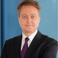 Richard Munden, Global