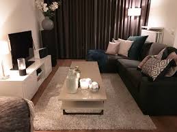 This might mean that you ditch the classic living room layout for. Pin By Brianna Cobos On Tus Me Gusta De Pinterest Living Room Decor Apartment Apartment Room Apartment Living Room