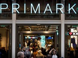 She was discovered in hammersmith primark in 2006 1 and signed to the squad management in london. Primark Eroffnet Mega Store In Hamburg Massenansturm Bringt Billstedt Center Fast Zum Kollabieren Wirtschaft