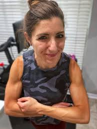 Local fitness and nutrition coaching scholarship