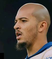 Faithful guy discussion in Football Vawulence HQ