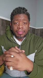 Justine Peter's Instagram, Twitter & Facebook