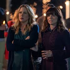 Wszyscy moi przyjaciele nie zyja / all my friends are dead. Dead To Me Season 3 News Release Date Cast Spoilers