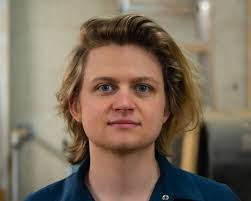 Reid Henderson's Instagram, Twitter & Facebook