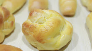  susu bubuk kurang lebih sebanyak 25 gram. Roti Manis Lembut Sederhana Sobat Dapur