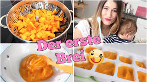 Und wann ist mein kind so weit, dass es am normalen versuche, die erste mahlzeit mittags durch babybrei zu ersetzen, denn dann sind die meisten babys wach und gut gelaunt. Beikoststart Der Erste Brei Furs Baby Ab Dem 4 Monat Rezeptvideo Alles Was Du Wissen Musst Youtube