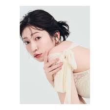 rina_mizumura photographer : @_naejay_ hairmake : @minoriiiikato stylist : AKANE  NISHIMURA