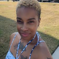 Desiree Hardeman's Instagram, Twitter & Facebook