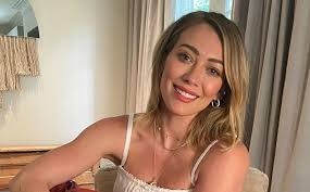 Hilary erhard duff was born on september 28, 1987 in houston, texas, to susan duff (née cobb) and robert erhard duff, a partner in convenience store. Hilary Duff Responds To Criticism By Posting A Photo Of Your Child Oi Canadian
