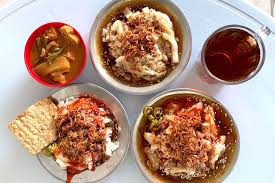 Ipoh food tour with local tour guide. Canning Garden Chee Cheong Fun Ipoh Well Known Rice Rolls With Overflowing Sauce Opens From 7 To 11am Danielfooddiary Com