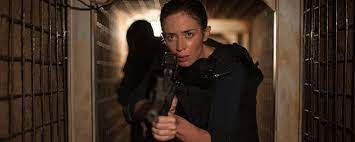 Sicario movie reviews & metacritic score: Nach Sicario 2 Ist Emily Blunt In Sicario 3 Wieder Mit Dabei Kino News Filmstarts De