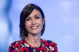 121 lbs weight in kilogram: Mara Carfagna Ha La Polmonite Ricoverata In Ospedale A Roma Non E Covid