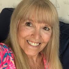 Sondra Burke's Instagram, Twitter & Facebook