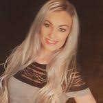 Amiela Roasa's Instagram, Twitter & Facebook