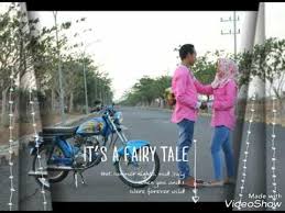 Apa sih yang diperlukan supaya dapet foto prewedding yang keren? Foto Prewedding Motor Cb