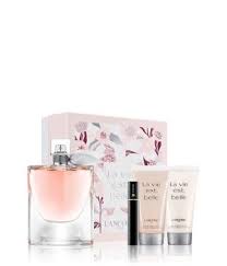 Discover exclusive edp and edt perfumes on introducing la vie est belle, fragrances infused with floral bouquet of iris, jasmine, orange blossom and patchouli scents. Lancome La Vie Est Belle Duftset Bestellen Flaconi