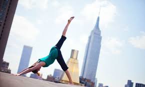 Sonic yoga offers yoga training from beginners to advanced levels in yoga classes, workshops, and yoga teacher training in new york for all age groups. 15 Amazing Yoga Studios In New York City You Should Visit Doyou