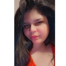 Maureen Alfieri's Instagram, Twitter & Facebook