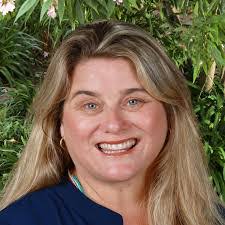 Meghan Macdonald's Instagram, Twitter & Facebook