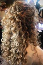 Stunning Wedding Hairstyles For Naturally Curly Hair Curly Hair Styles Naturally Curly Hair Styles Curly Natural Curls