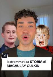 Kevin Mcallister Che Guarda New York in Mamma Ho Perso L Aereo