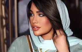 فالبرغم من ماقيل وماسيقال سأظل انا روزانا اليامي الاعلاميه القائده الشامخه فمن يجرؤ على تحطيمي؟ Ø±ÙˆØ²Ø§Ù†Ø§ Ø§Ù„ÙŠØ§Ù…ÙŠ ØªØ«ÙŠØ± Ø§Ù„Ø¬Ø¯Ù„ ÙˆØ§Ù„Ø§Ù†ØªÙ‚Ø§Ø¯Ø§Øª Ø¨Ø¹Ø¯ ÙƒÙ„Ù…Ø§ØªÙ‡Ø§ Ø¹Ù† Ù…Ø§ ÙŠØ¬Ø±ÙŠ ÙÙŠ ÙÙ„Ø³Ø·ÙŠÙ† Ø£Ù†ÙˆØ«Ø©