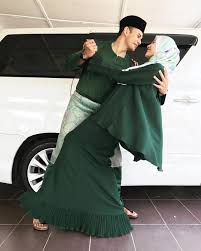 Sekitar Suasana Hari Raya Norman Hakim Memey Suhaiza 24 Gambar Baca Lagi Gosip Model Pakaian Gambar