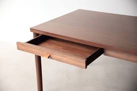 no where like home ダイニングテーブル bakken 家具roomヨシダ 山梨県甲府市 シンプルな丸脚のダイニングテーブル 天板の下には引出が用意されており テーブル周りの小物を綺麗に収納できます ヌメ革の取っ手がアクセントになっています インテリア 家具