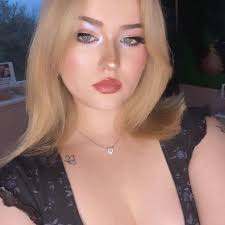 Emily Beech (@emily.beech.37) • Facebook, Connect with friends