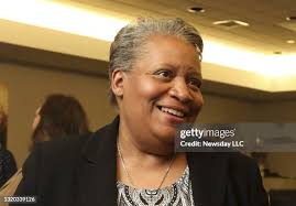 145 Tracey Edwards Photos & High Res Pictures