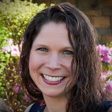 Elizabeth Kramer RN, CD(DONA), CPD Birth and Postpartum Doula Profile