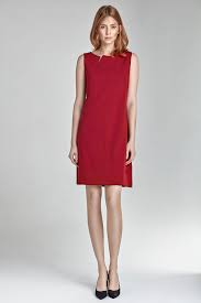 C'est vrai, le rouge se mélange difficilement. Quelle Couleur De Chaussures Porter Avec Une Robe Rouge Mademoiselle Grenade