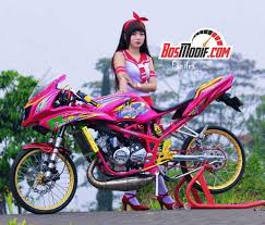 Modifikasi Motor Kawasaki Ninja Dan Cewek Warna Pink Merah Putih 2 Kawasaki Ninja Motor Motor Kawasaki