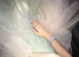 Maybe you would like to learn more about one of these? How Lorde S Broken Arm Yielded One Of The Met Gala S Coolest Moments Vogue