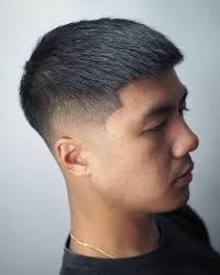 Men with round faces typically have a number of distinguishable characteristics, including full cheekbones, a rounded jaw, plus being equal in width and height. 175 Best Short Haircuts Men Most Popular Styles For 2021